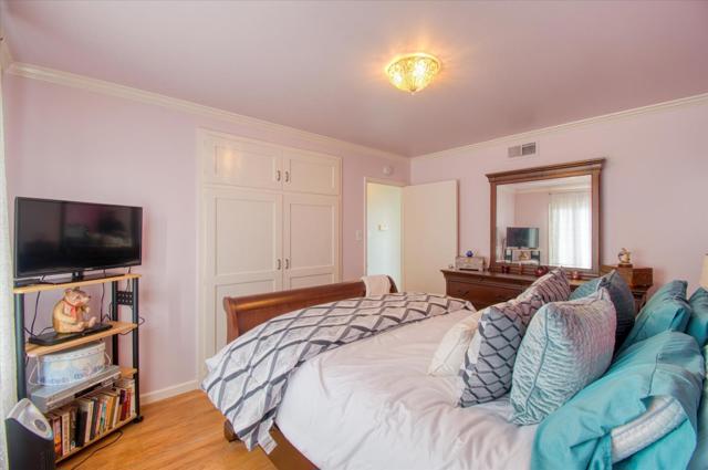 1107 Morningside Avenue, South San Francisco CA: https://media.crmls.org/mediaz/143d9dcb-0335-4137-8e3c-5c56577b0362.jpg