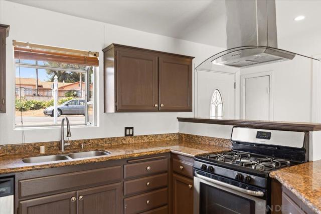 2035 Paradise St, San Diego CA: https://media.crmls.org/mediaz/143ddf3e-30e8-4124-8b2c-0e11055b1f12.jpg