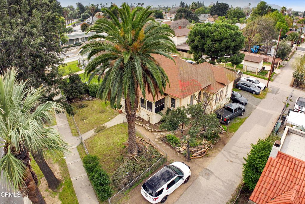 714 E Grand Boulevard