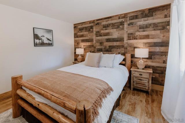 1027 W Country Club Blvd, Big Bear CA: https://media.crmls.org/mediaz/143e2b51-493a-4cf2-976d-3d5ef6e24368.jpg