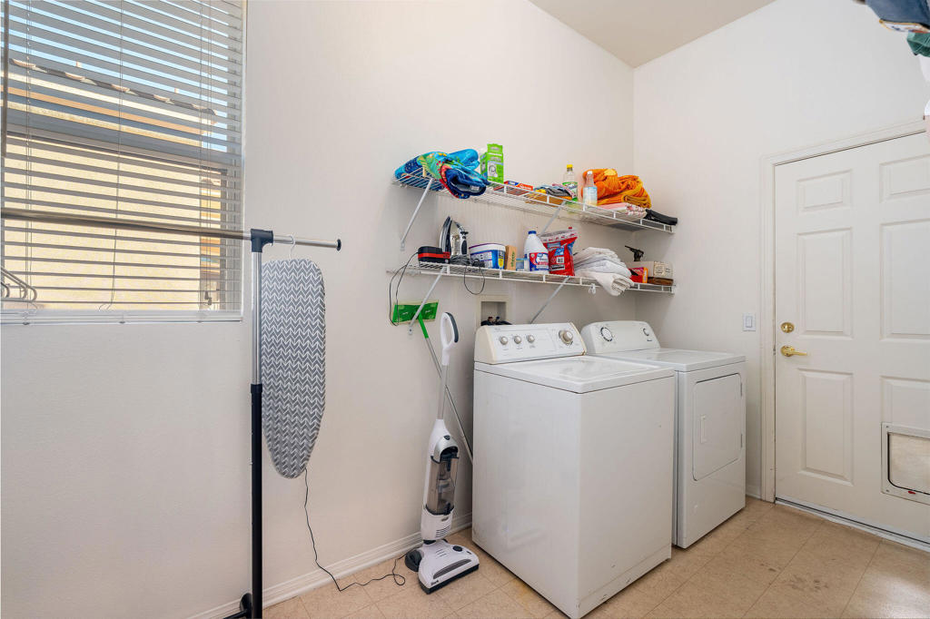 MLS #219137315DA image #19