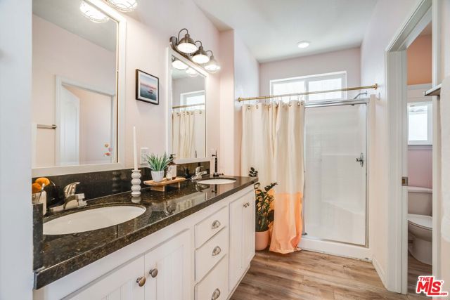 1302 Zuni Lane, Topanga CA: https://media.crmls.org/mediaz/143eb6b1-c2b4-480b-8e04-fadbcf214bec.jpg