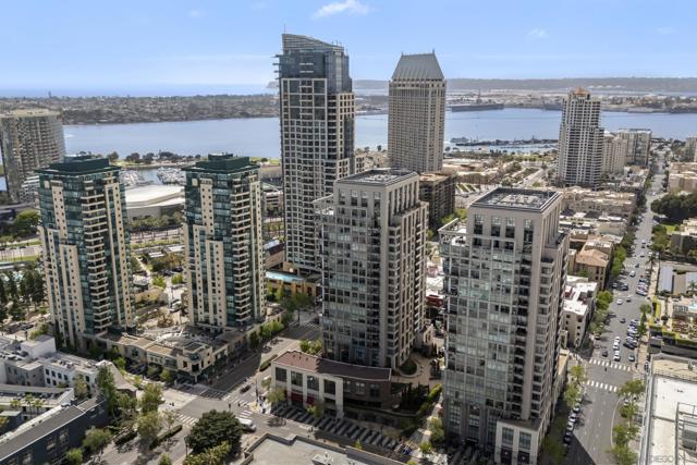 645 Front St., San Diego CA: https://media.crmls.org/mediaz/143f5d94-5ae0-4155-b46c-9b509ad79416.jpg