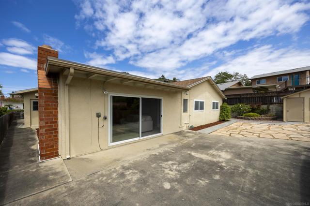 1945 Goldboro Street, San Diego CA: https://media.crmls.org/mediaz/143f7f09-0045-4464-b773-5746ecdba6f1.jpg