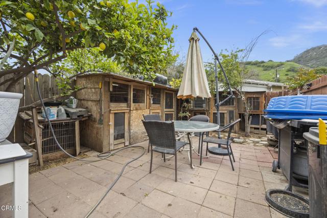 8590 N Ventura Avenue, Ventura CA: https://media.crmls.org/mediaz/144017d3-da32-428b-8b4c-3208669c30dc.jpg