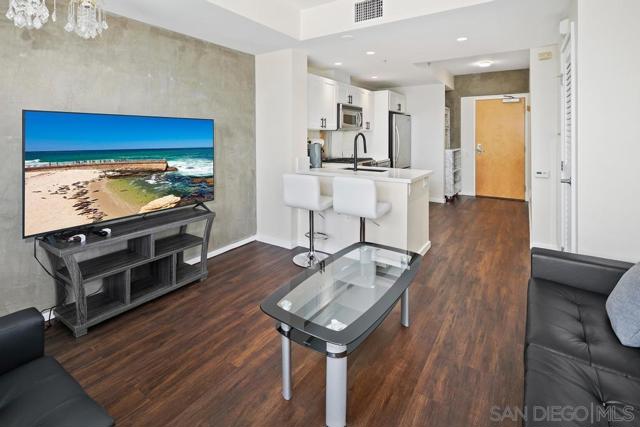 321 10th Ave, San Diego, California 92101, 1 Bedroom Bedrooms, ,1 BathroomBathrooms,Condominium,For Sale,10th Ave,240003712SD