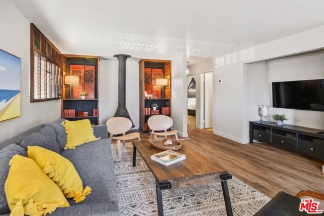 12784 Via Cortina, Del Mar CA: https://media.crmls.org/mediaz/144298f9-33d0-475e-ad7d-7191fc549c52.jpg