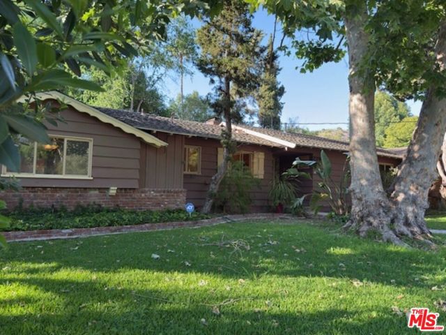 2290 Canonita Drive, La Habra Heights CA: https://media.crmls.org/mediaz/1443059d-4a1d-4e65-953c-8e050e971cba.jpg