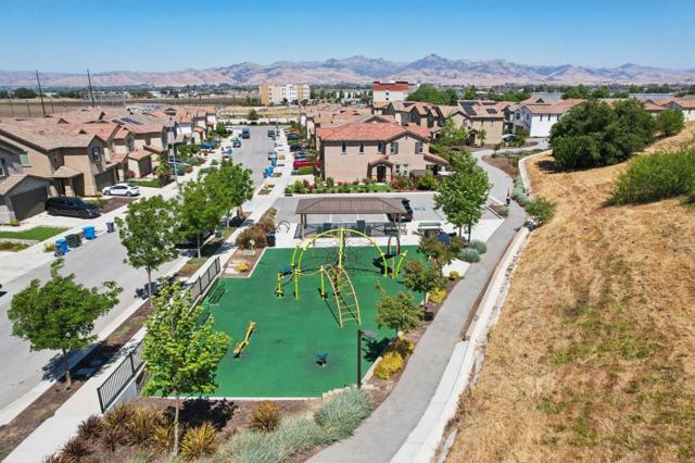 545 Shearwater Street, Hollister CA: https://media.crmls.org/mediaz/1443f5d7-f256-4d4e-a5e1-678cd72eaa02.jpg