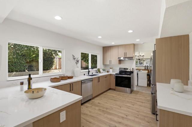 Image 17 of 58 For 1368 Goldenlake Road