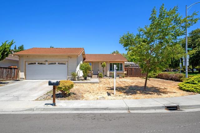 466 Prada Drive, Milpitas CA: https://media.crmls.org/mediaz/144472e5-594b-4ee8-82c0-84e25f8d9c55.jpg