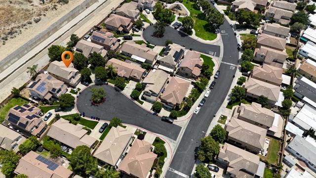 8749 Fairoaks Court, Rancho Cucamonga CA: https://media.crmls.org/mediaz/1444ae2e-34ab-45d1-99af-de977467a084.jpg
