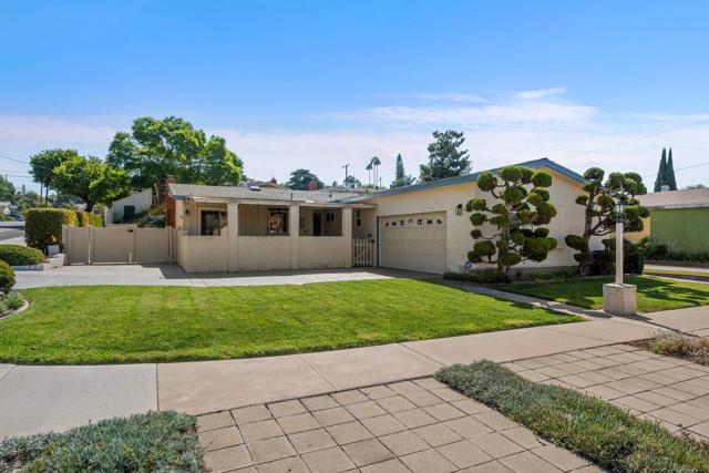 6195 Cowles Mountain Blvd, La Mesa, California 91942, 4 Bedrooms Bedrooms, ,2 BathroomsBathrooms,Single Family Residence,For Sale,Cowles Mountain Blvd,240022862SD