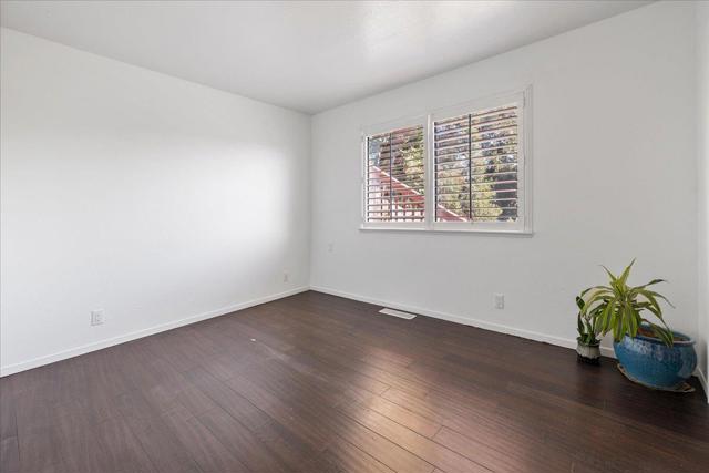 25435 Hutchinson Road, Los Gatos CA: https://media.crmls.org/mediaz/1444e81c-b1b2-4e00-9b8b-8ceec1ed179a.jpg