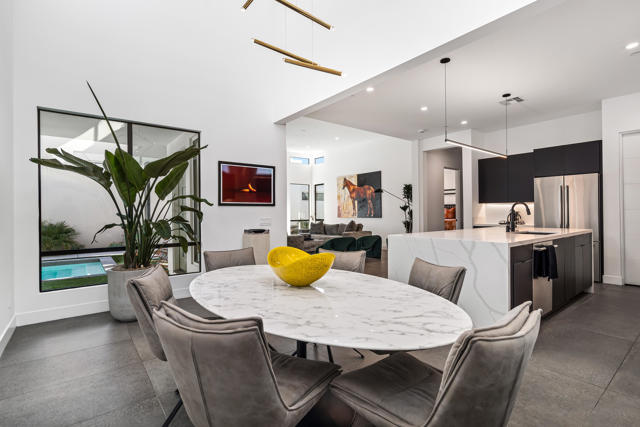161 Holliday Way, Palm Springs CA: https://media.crmls.org/mediaz/1445b018-c2cd-4b95-a3ab-938547d6c9d2.jpg