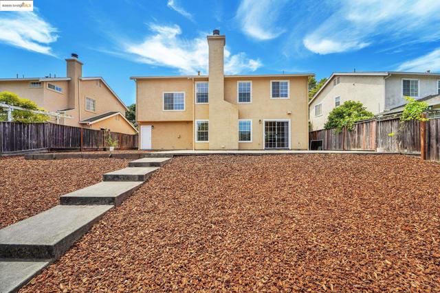 1764 Primrose Ln, Pinole CA: https://media.crmls.org/mediaz/1446303d-536f-4980-8584-f9b3007868fe.jpg