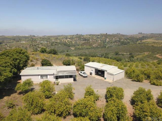 9389 Covey Lane, Valley Center CA: https://media.crmls.org/mediaz/14468916-3b40-472a-a935-7ad49a920eff.jpg