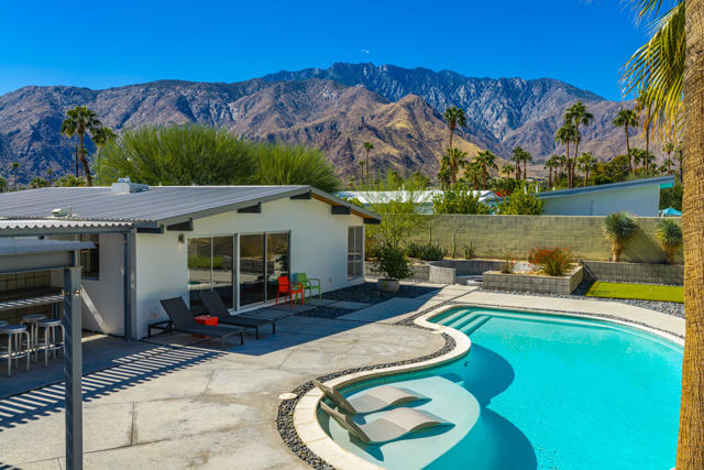 438 E Racquet Club Road, Palm Springs, CA 92262