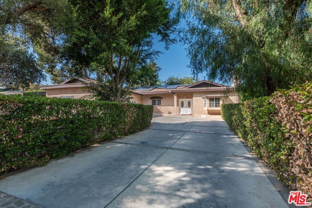 22225 Devonshire Street photo 2