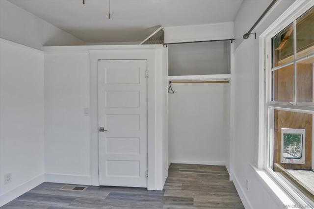 1035 Edgemont Place, San Diego CA: https://media.crmls.org/mediaz/14486453-7785-425b-9109-73b4c3bb766f.jpg
