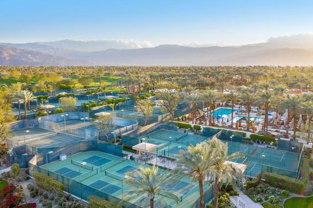 801 Deer Haven Circle, Palm Desert, CA 92211