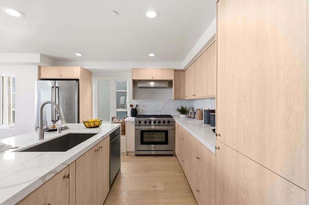 212 Pacific Street - photo 15