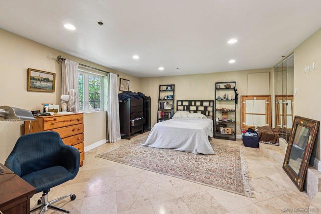 15035 Orchard View Dr, Poway CA: https://media.crmls.org/mediaz/1448f9a4-32c0-43a2-878f-95d7ec024d43.jpg