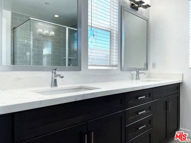 7105 TAMPA Avenue, Reseda CA: https://media.crmls.org/mediaz/144ac805-dfb1-4b5a-af16-a9e7bfd96851.jpg