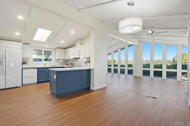 Detail Gallery Image 11 of 34 For 350 N El Camino Real #72,  Encinitas,  CA 92024 - 2 Beds | 2 Baths