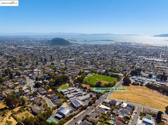 1000 Navellier St, El Cerrito CA: https://media.crmls.org/mediaz/144c2e4b-192e-49b7-82f1-07f26e427459.jpg