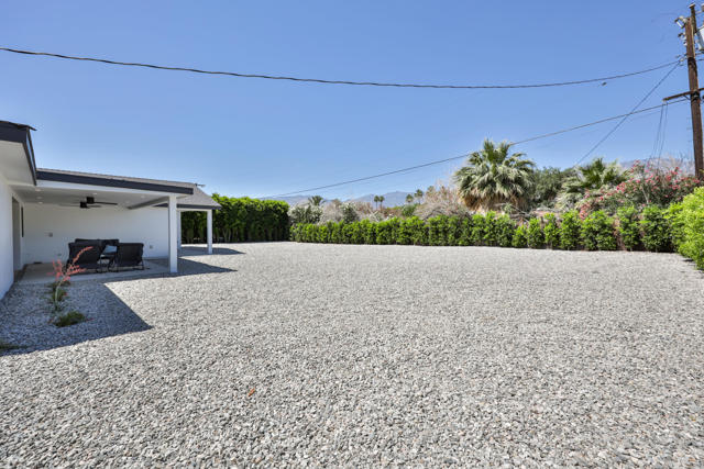 32299 Whispering Palms Trail, Cathedral City CA: https://media.crmls.org/mediaz/144c57c6-c4a4-4c9f-bc0e-a22f70659e7d.jpg