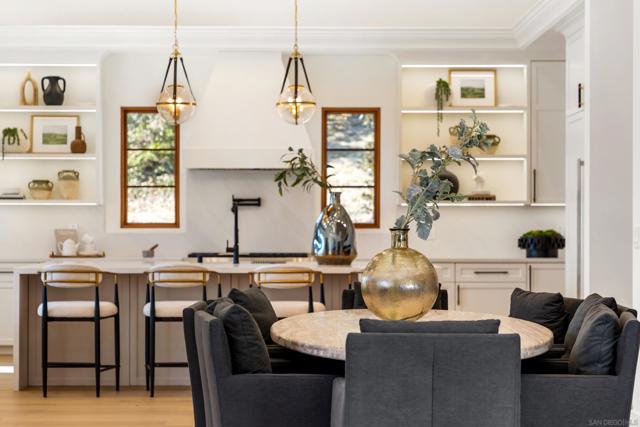 5758 60 Las Palomas, Rancho Santa Fe CA: https://media.crmls.org/mediaz/144da22d-e6df-4417-9788-f1049f864863.jpg