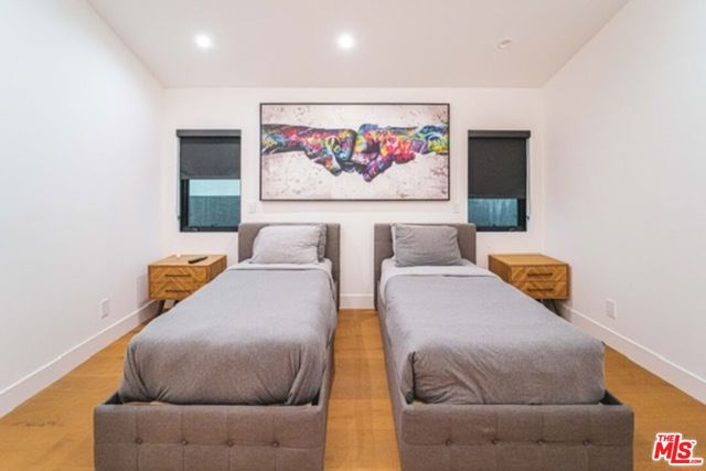12354 Tiara Street, Valley Village CA: https://media.crmls.org/mediaz/144e5a64-b510-427a-aa24-2164de98f259.jpg