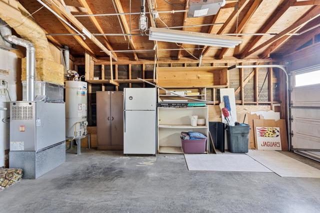 582 E Alvin Drive, Salinas CA: https://media.crmls.org/mediaz/144f4ba5-6268-4248-aa23-7d4150c9f5e9.jpg