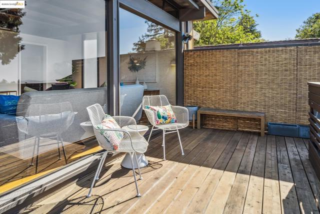 5855 Chelton Dr, Oakland CA: https://media.crmls.org/mediaz/144f694f-3126-4bc9-b7b6-40ad459839b3.jpg