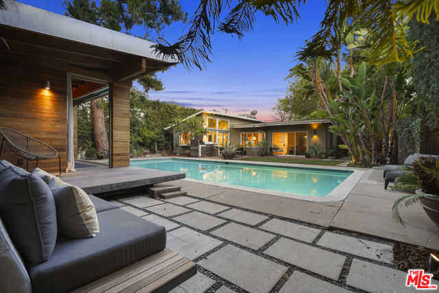 12815 Sarah Street, Studio City CA: https://media.crmls.org/mediaz/144f6d3c-42db-47a5-b466-abf4bef3c9fb.jpg