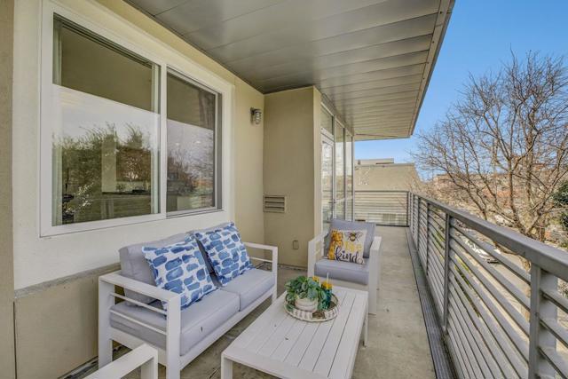 3090 Glascock Street, Oakland CA: https://media.crmls.org/mediaz/1450a53d-5994-496b-ad25-eff4b5a10382.jpg