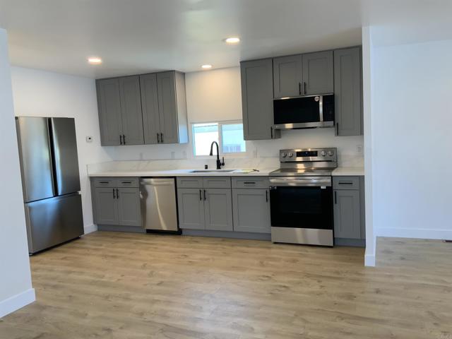 Detail Gallery Image 7 of 29 For 410 S First St #131,  El Cajon,  CA 92019 - 2 Beds | 2 Baths