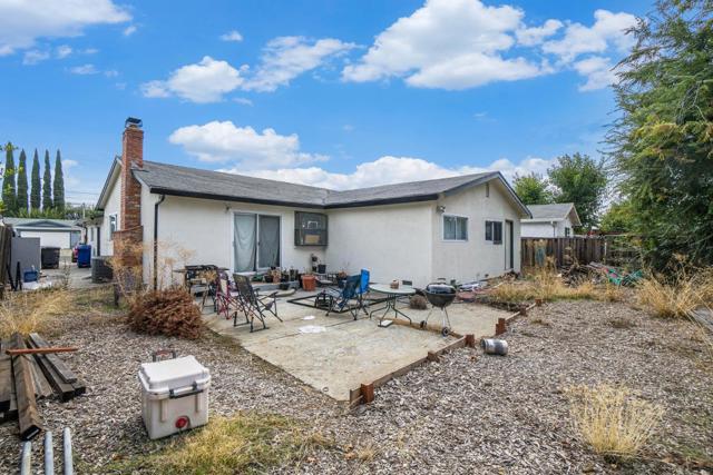 3556 Vancouver Way, Concord CA: https://media.crmls.org/mediaz/14512501-1e5e-43c0-8d22-4a436eb0df99.jpg