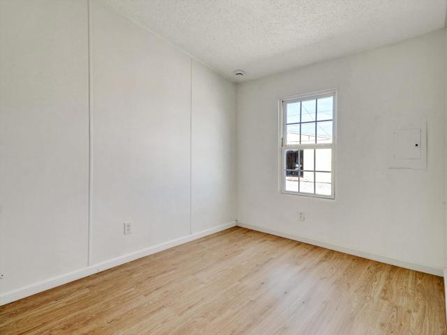 20-2204 Ocean Side Avenue-20