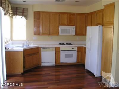 Detail Gallery Image 3 of 15 For 5227 Paseo Ricoso, Camarillo,  CA 93012 - 4 Beds | 2/1 Baths