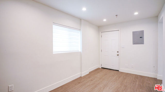 5342 Lexington Avenue, Los Angeles CA: https://media.crmls.org/mediaz/14518d54-479f-4da0-b01f-e8ac53ff9b87.jpg