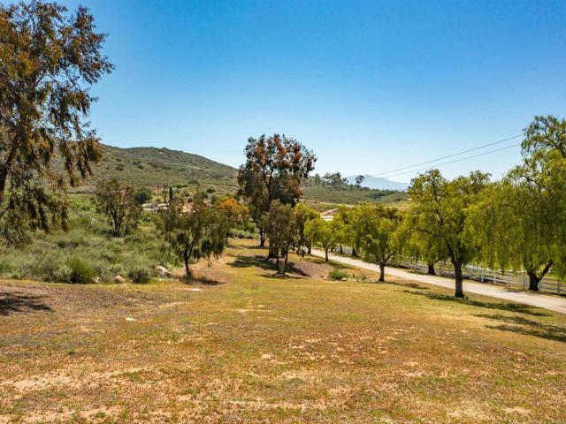 Detail Gallery Image 9 of 42 For 18405 Rangeland Rd, Ramona,  CA 92065 - – Beds | – Baths