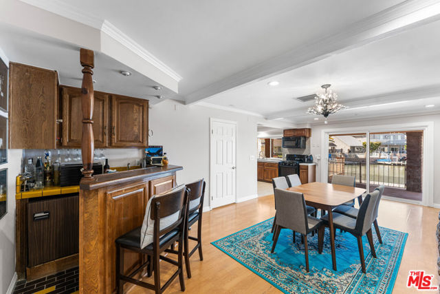 18032 Mariner Drive, Victorville CA: https://media.crmls.org/mediaz/14519494-87bc-419e-a8a8-614abe868eaa.jpg