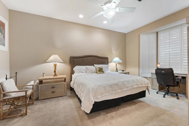 78325 Cloveridge Way, Palm Desert CA: https://media.crmls.org/mediaz/1451b8a0-1296-4986-bb7a-f4886efcaca9.jpg