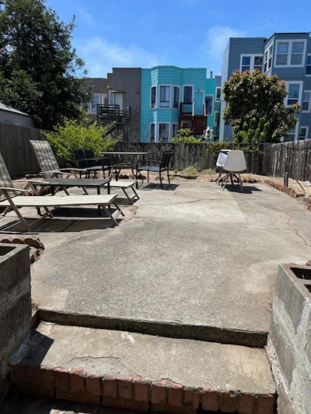 751753 8th Avenue, San Francisco CA: https://media.crmls.org/mediaz/1451cf57-4532-4cd4-bc07-f940aa75c5dc.jpg