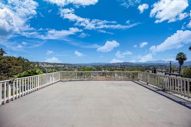 1148 Emerald Heights Rd, El Cajon CA: https://media.crmls.org/mediaz/1451da85-5ed0-4988-a586-823a11574955.jpg