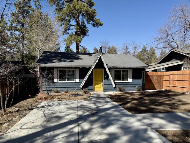 40110 Highland Road, Big Bear CA: https://media.crmls.org/mediaz/1451f379-538b-46d1-8fb8-1061f156535a.jpg