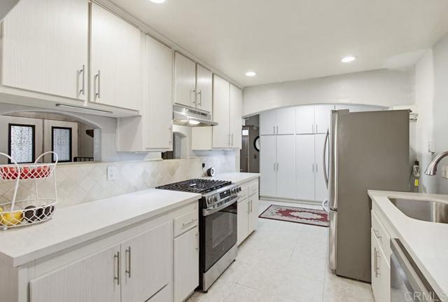 Detail Gallery Image 16 of 49 For 1775 Risueno Ct, San Diego,  CA 92154 - 4 Beds | 3 Baths