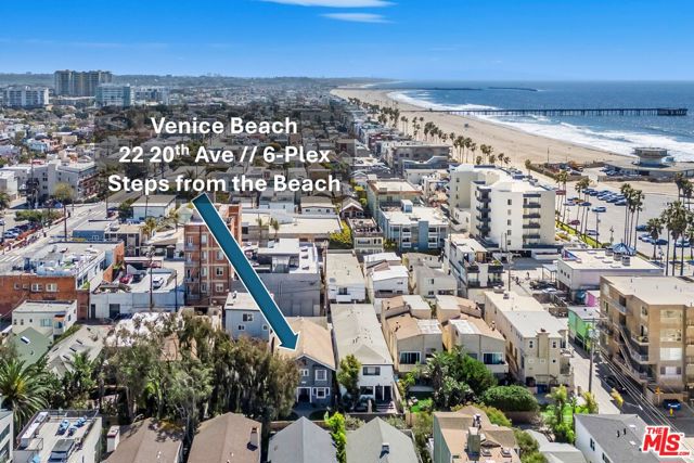 22 20th Avenue, Venice CA: https://media.crmls.org/mediaz/14534921-3441-418b-83ff-3147a4b3597a.jpg